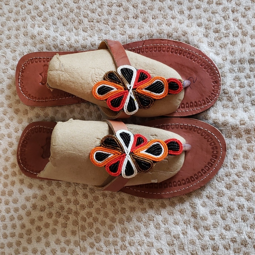 Ladies Maasai Leather Sandals. Size 9 or 42 decorated with beads.